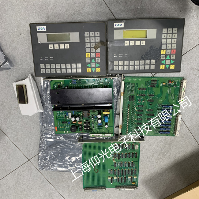 CAT卡特彼勒EMCP4.2發電機機組控制器維修